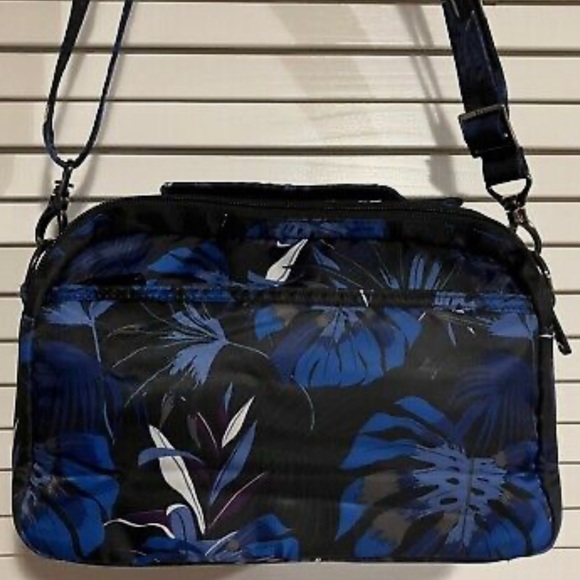 lug Bags Lug Scoop Crossbody Bag Pure Water Repellent Adjustable